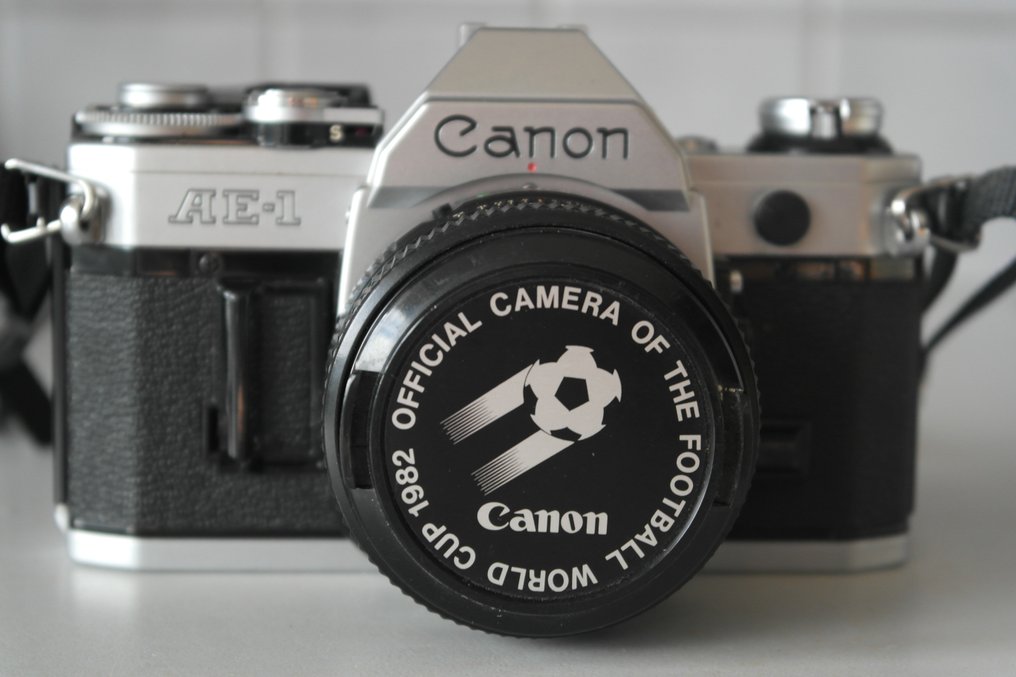 Canon AE-1 + FD 1,8/50mm + 2x Makinon: 28mm + 135mm + acc. | Single lens reflex camera (SLR) #1.0