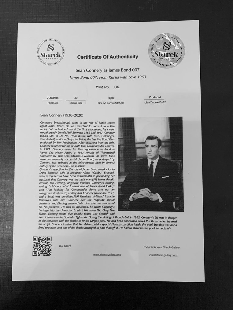 James Bond 007: From Russia with Love, Sean Connery as James Bond 007 - Fine Art Photography - Luxury Wooden Framed 70X50 cm - Limited Edition Nr 03 of 30 - Serial ID 16471 - Original Certificate (COA), Hologram - 100% New. Shipping Reduction from 3 items #1.0