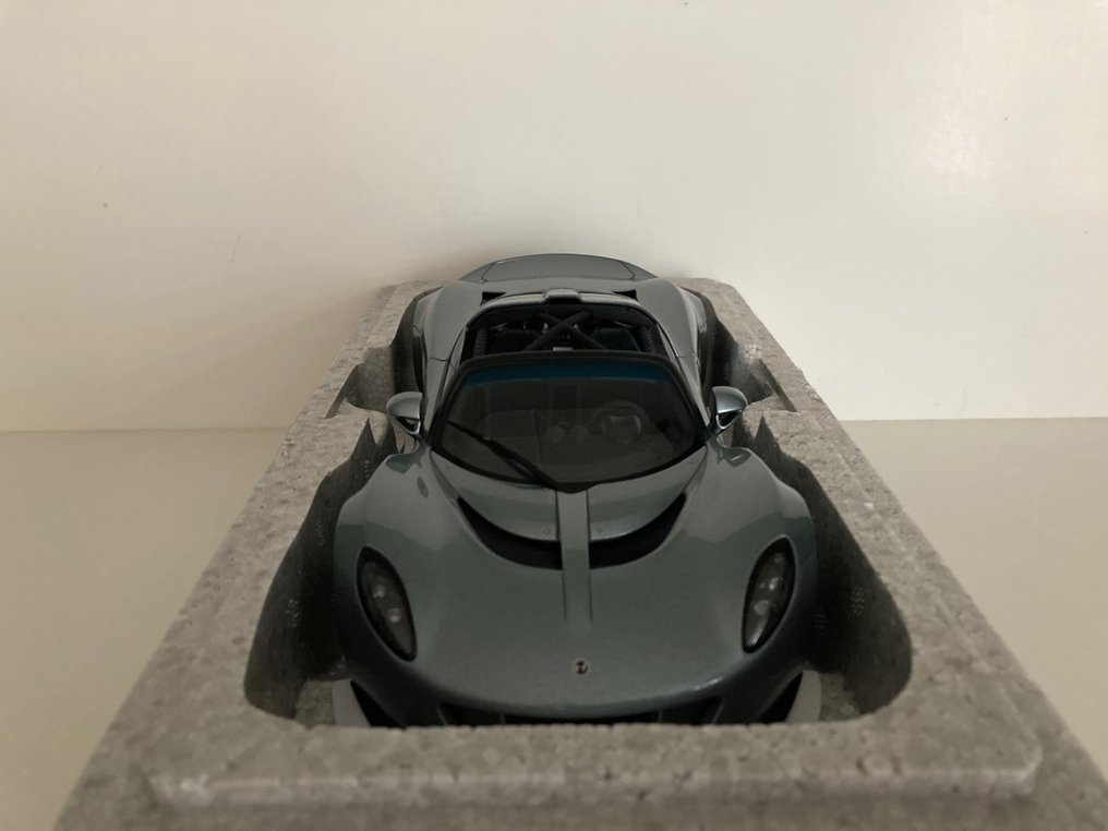Autoart 1:18 - 模型運動車 - Hennessey Venom GT Spyder - 灰色金属质感 #4.3
