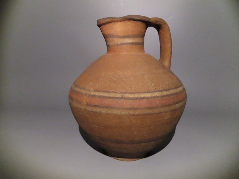 Cipriota Ceramica Brocca globulare con manico. Periodo arcaico 700 - 600 a.C. 23 cm di altezza. Integro. Enorme. #1.0