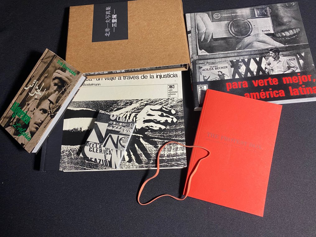 SIGNED (4x); Martin Parr, Gerry Badger, Paolo Gasparini, Dirk Alvermann - The Protest Box (UNIQUE COPY, 4 (!) ORIGINAL SIGNATURES, 488/1000, COMPLETE WITH BOX - 2011 #1.0