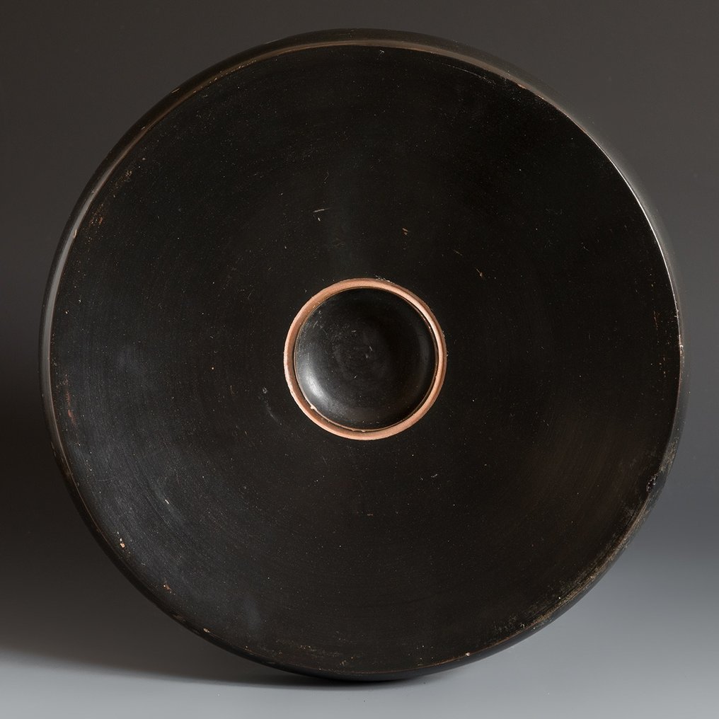 古希腊 陶器 鱼盘。公元前5-4世纪。直径23厘米。 #1.1
