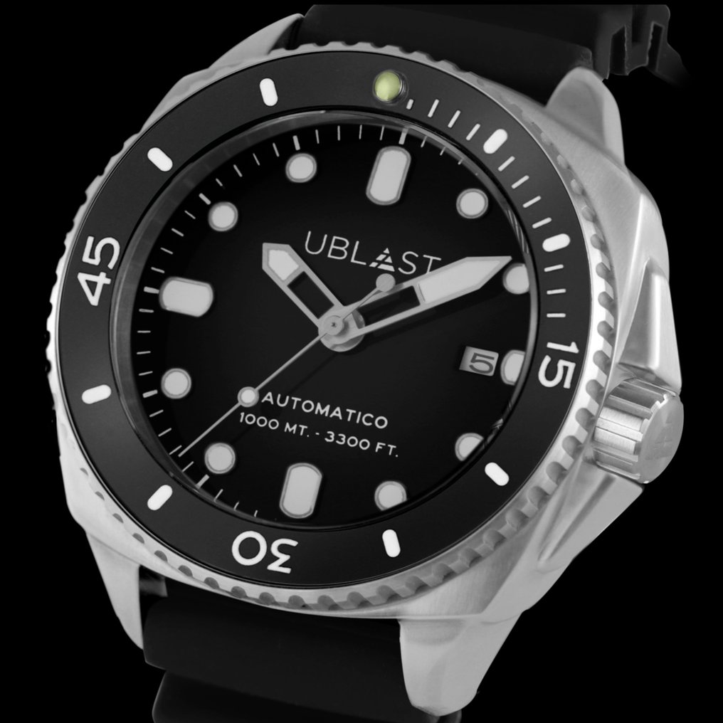 ublast-seastrong-black-rubber-strap-ubss46cbk-sub-100-atm-men