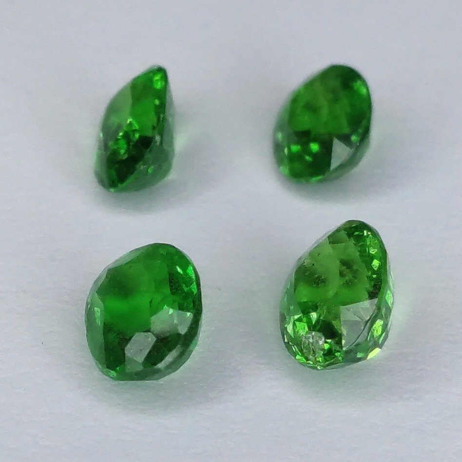 4 pcs  Grøn Tsavorit  - 2.24 ct - Antwerp Laboratory for Gemstone Testing (ALGT) - 08685612 #3.2