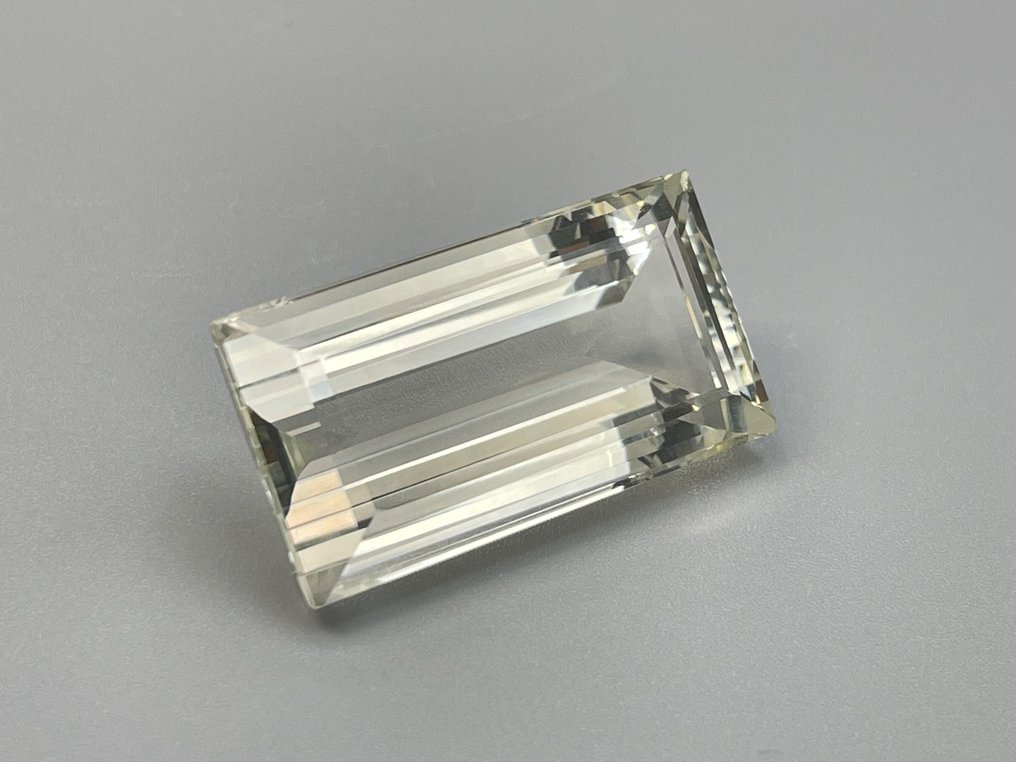 Zonder Minimumprijs Beril  - 58.08 ct - Antwerp Laboratory for Gemstone Testing (ALGT) - Groenachtig gele heliodor #1.0