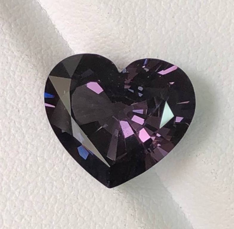 Spinell - 6.15 ct - Lotus Gemologi #1.0