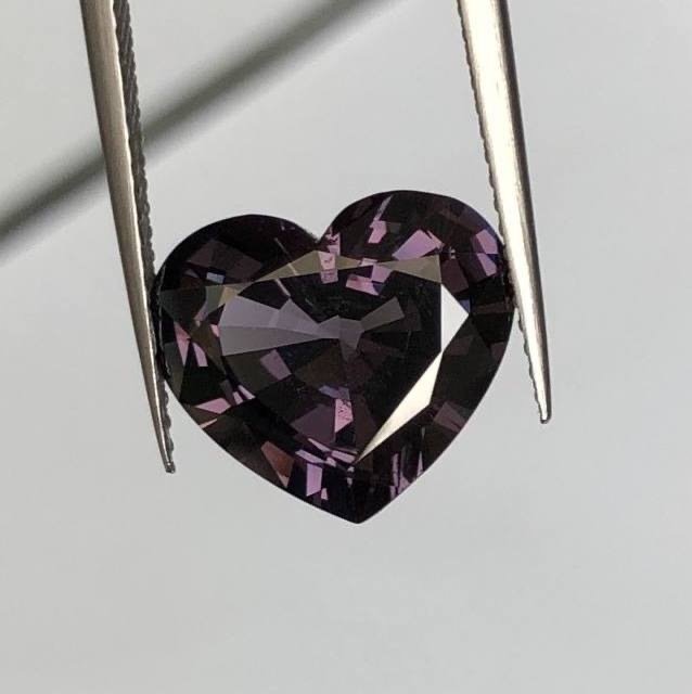 Spinell - 6.15 ct - Lotus Gemologi #2.1