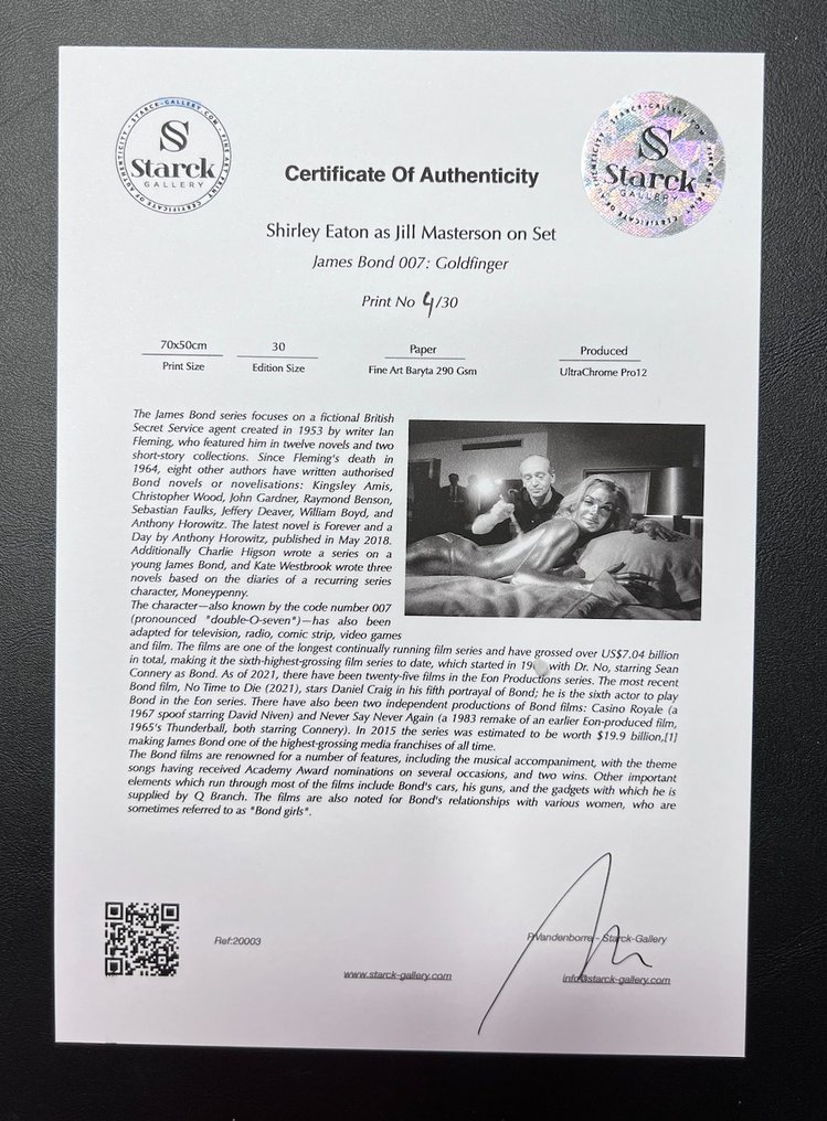 James Bond 007: Goldfinger, - Shirley Eaton as Jill Masterson on Set - Fine Art Photography - Luxury Wooden Framed 70X50 cm - Limited Edition Nr 03 of 30 - Serial ID 20003 - Original Certificate (COA), Hologram - 100% New. Shipping Reduction from 3 items #1.0