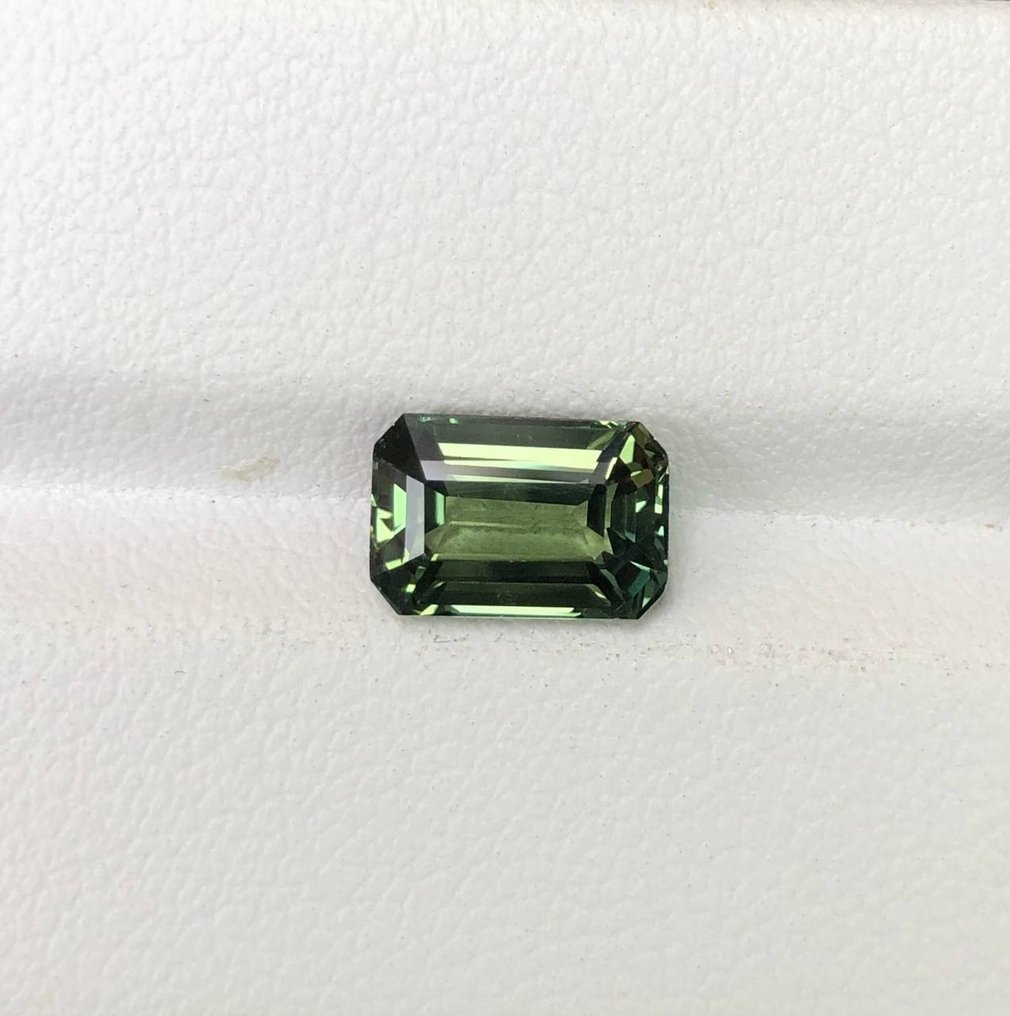 蓝宝石  - 2.68 ct - 莲花宝石实验室 #4.3