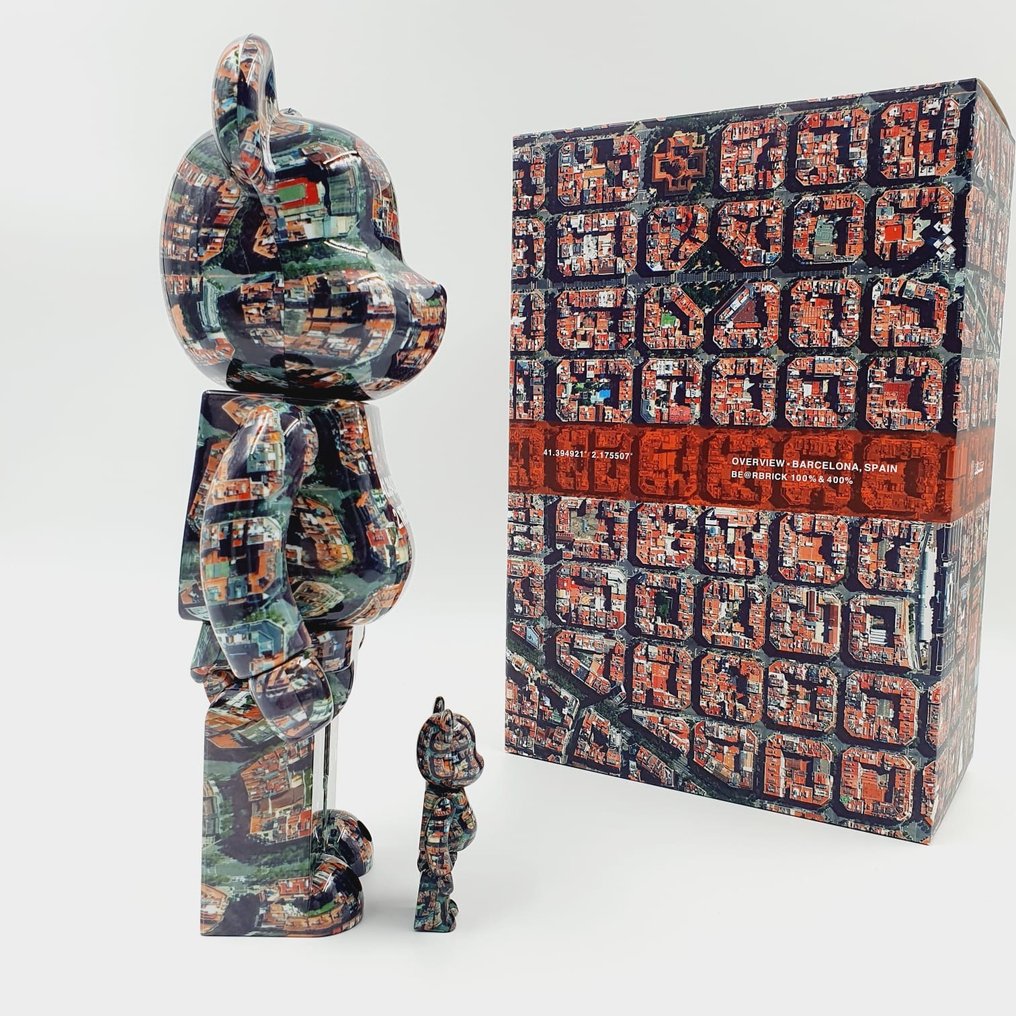 Medicom Toy x Benjamin Grant - Be@rbrick 400% 100% Barcelona Overview 2022 #2.1