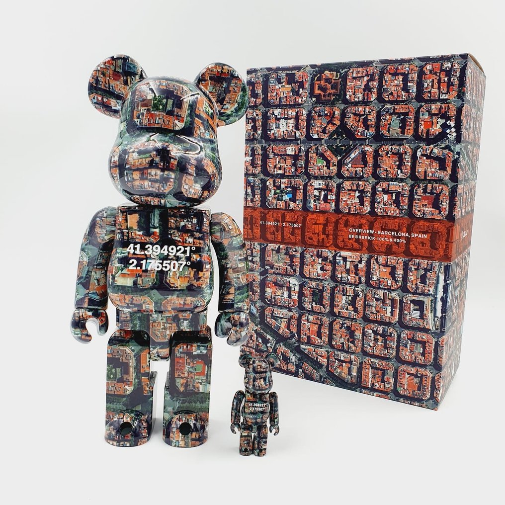 Medicom Toy x Benjamin Grant - Be@rbrick 400% 100% Barcelona Overview 2022 #1.0