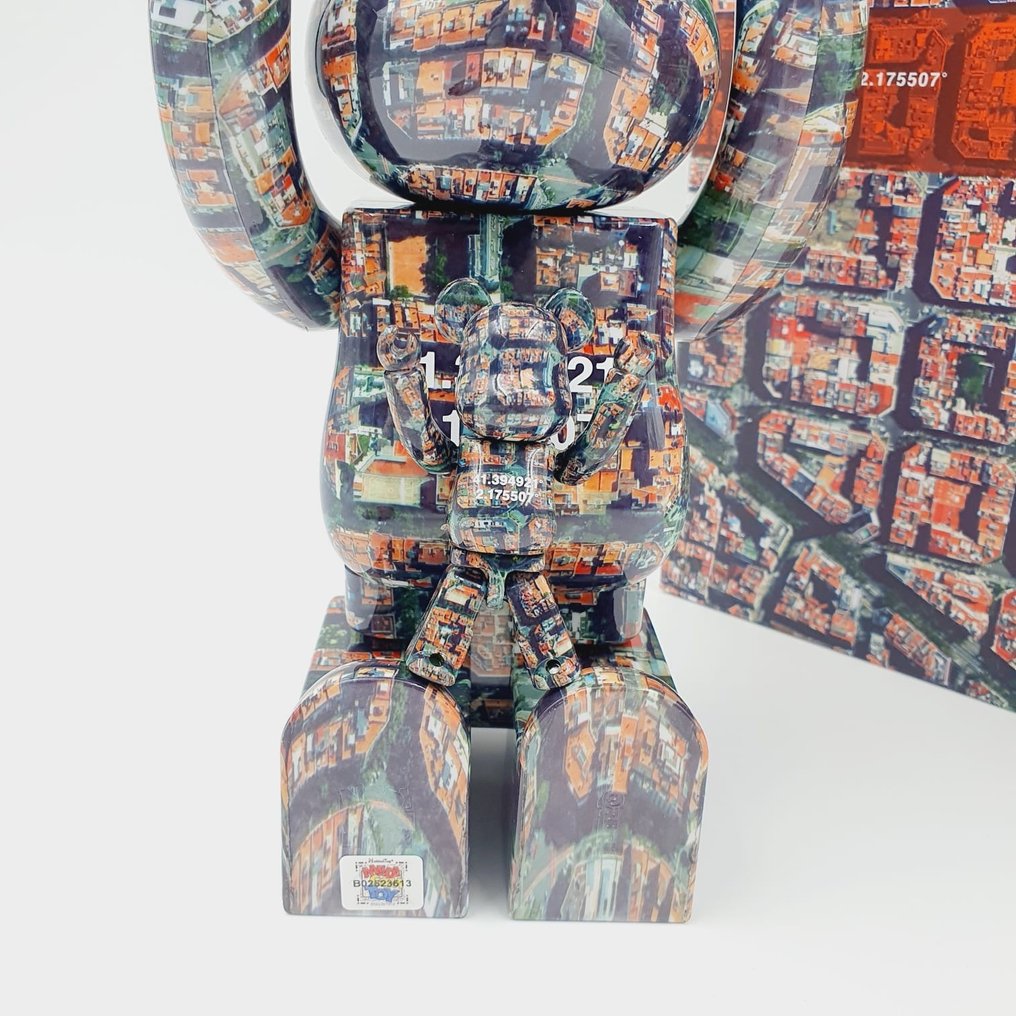 Medicom Toy x Benjamin Grant - Be@rbrick 400% 100% Barcelona Overview 2022 #3.2