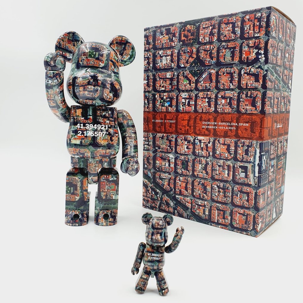 Medicom Toy x Benjamin Grant - Be@rbrick 400% 100% Barcelona Overview 2022 #4.3