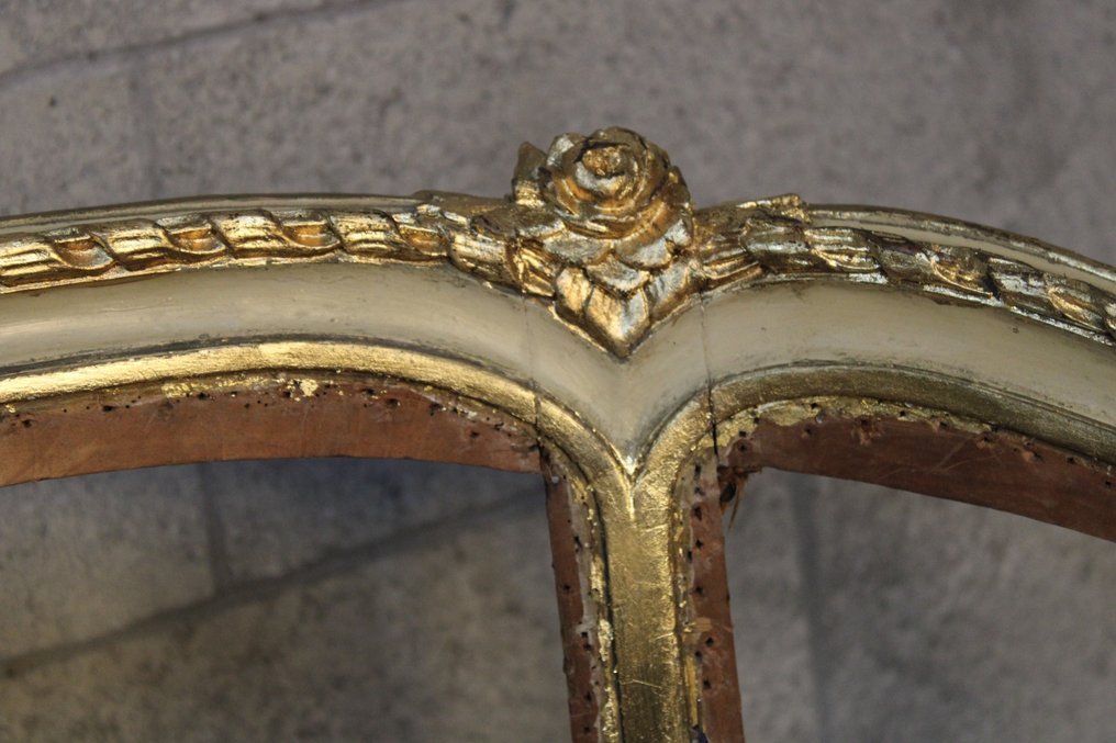 Louis XVI-Sofastruktur - Louis XVI-Stil - Holz - Erste Hälfte des 20. Jahrhunderts mit späteren Restaurierungen #3.2