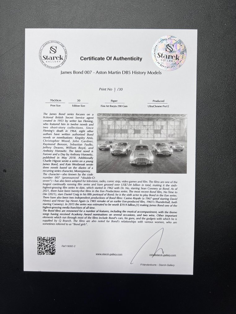 James Bond, Aston Martin DB5 History - Fine Art Photography - Luxury Wooden Framed 70X50 cm - Limited Edition Nr 06 of 30 - Serial ID 19092 - Original Certificate (COA), Hologram - 100% New. Shipping Reduction from 3 items #1.0