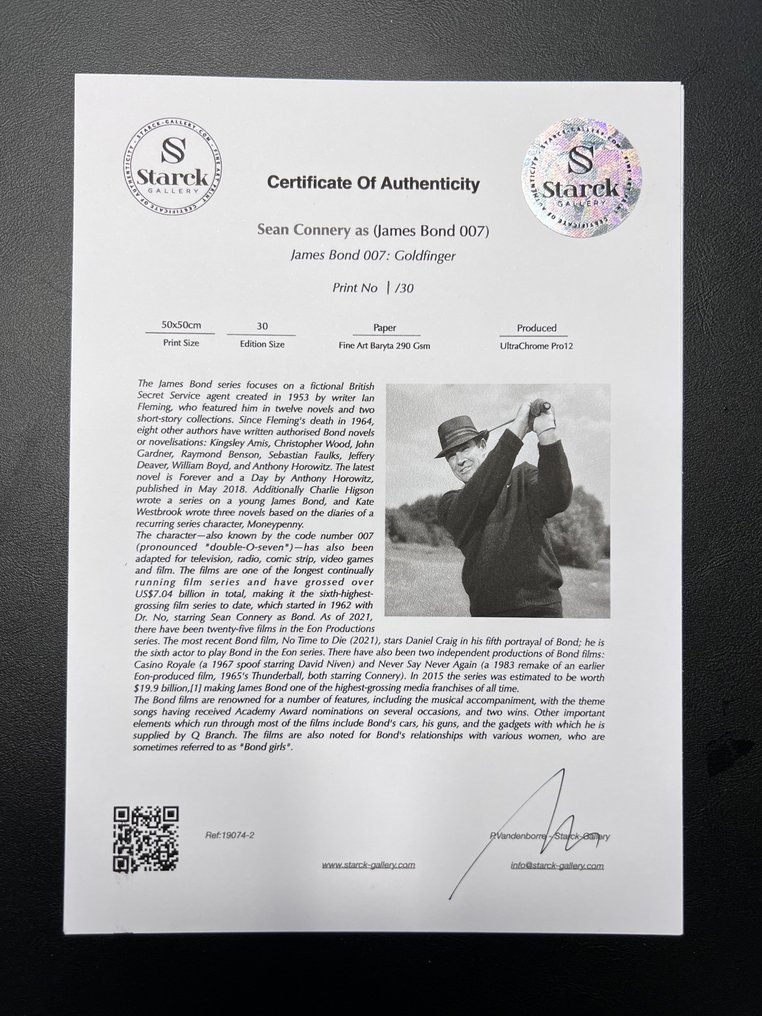 James Bond 007: Goldfinger, Sean Connery as (James Bond 007) - Fine Art Photography - Luxury Wooden Framed 50X50 cm - Limited Edition Nr 03 of 30 - Serial ID 19074 - Original Certificate (COA), Hologram - 100% New. Shipping Reduction from 3 items #1.0