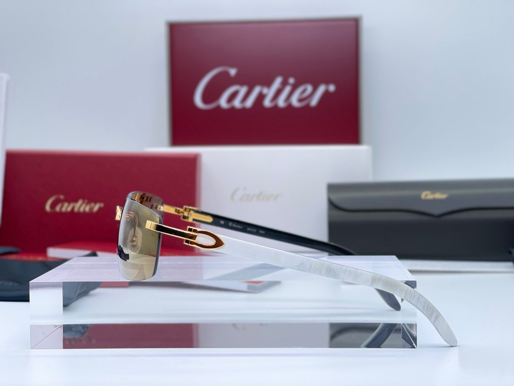 Cartier c decor buffalo horn best sale