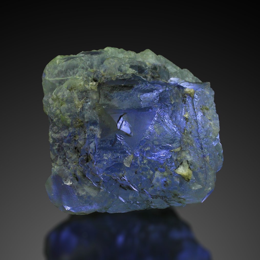 EXTREMELY RARE! XXL Violet FLUORITE Collector's Crystal Crystal - Height: 8 cm - Width: 8 cm- 596 g #2.1