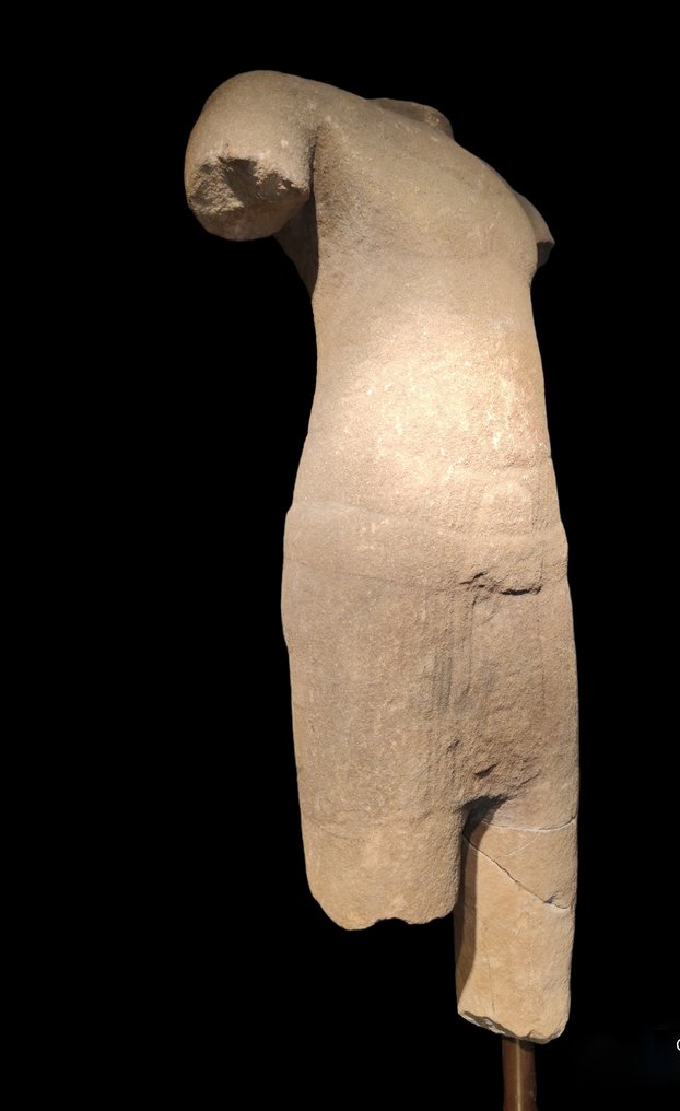 Khmer-riget var det største imperium i Sydøstasien Sten Stor Khmer-torso af Bayon-stilen lavet i sandsten. - 85.5 cm #1.2