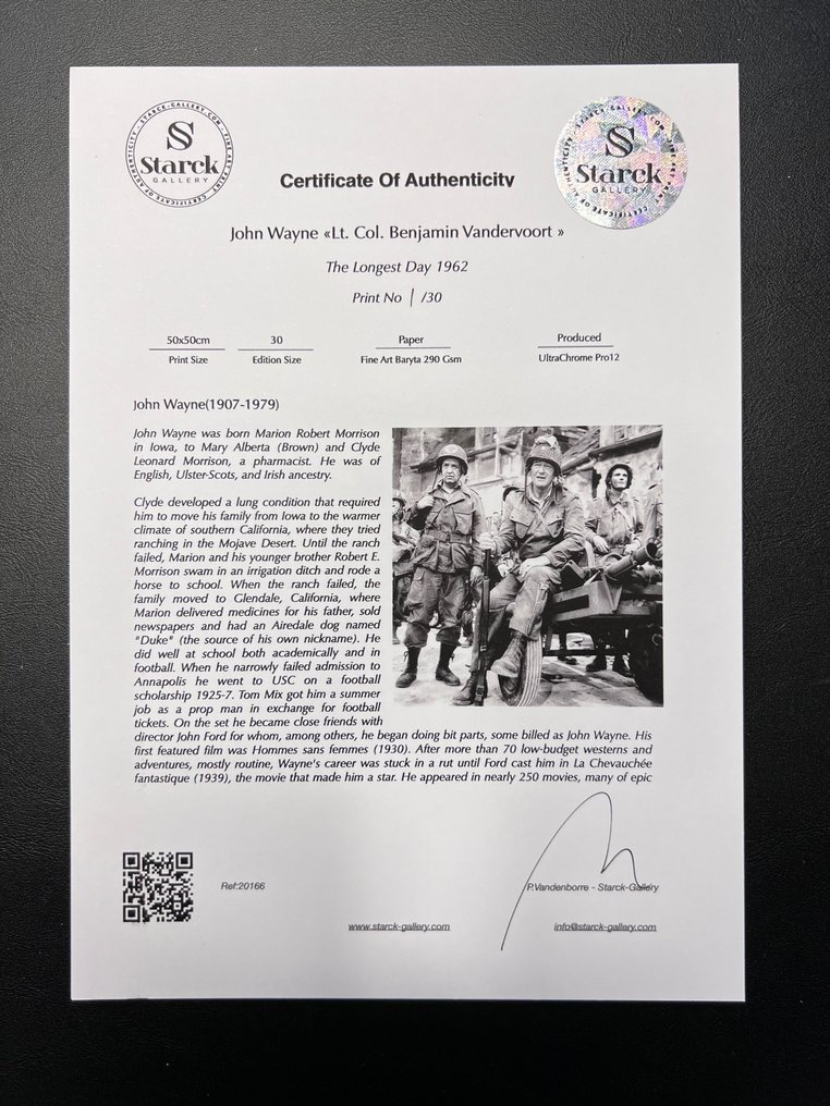 The Longest Day 1962 - John Wayne «Lt. Col. Benjamin Vandervoort » - Fine Art Photography - Luxury Wooden Frame 50X50 cm - Limited Edition 02 of 30 - Serial 20186 - Original Certificate (COA), Hologram - 100% New. Shipping Reduction from 3 items #1.0