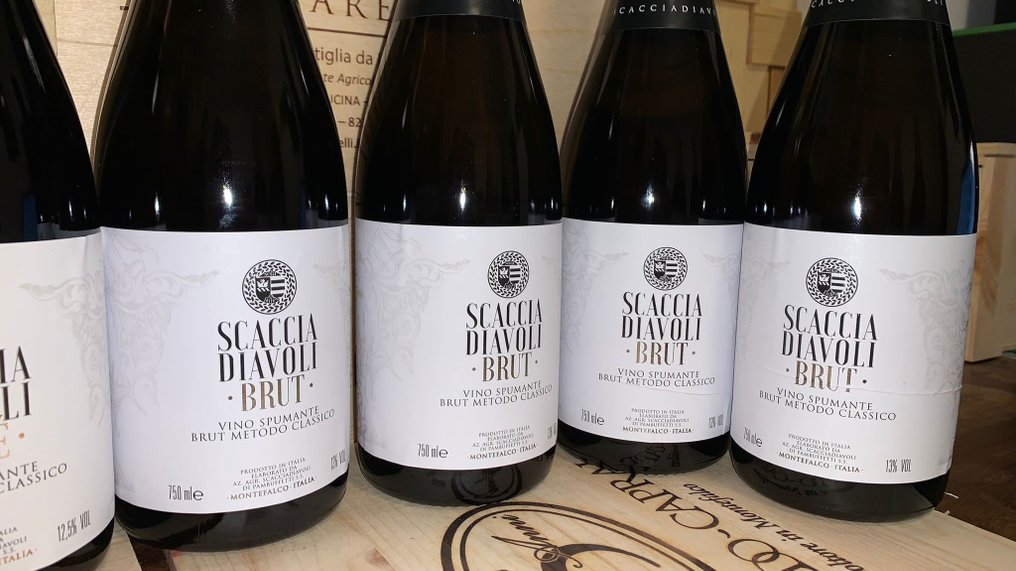 Scacciadiavoli: 4x Metodo Classico Brut, 4x Rosé - Ombrie - 8 Bouteilles (0,75 L) #2.1