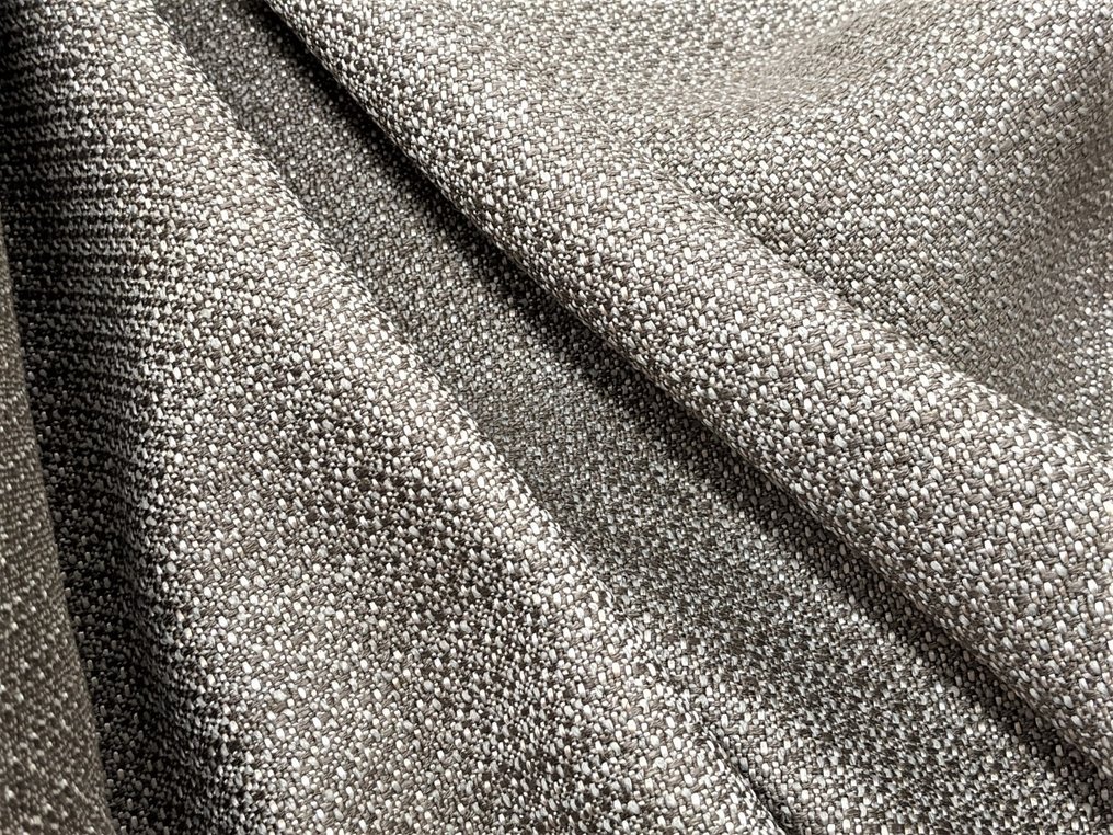 	 Fendi Casa Tessuto Cornelia Silver Grey - 705 x 148 cm by  Luxury Living Group - Tissu d’ameublement  - 605 cm - 148 cm #1.1