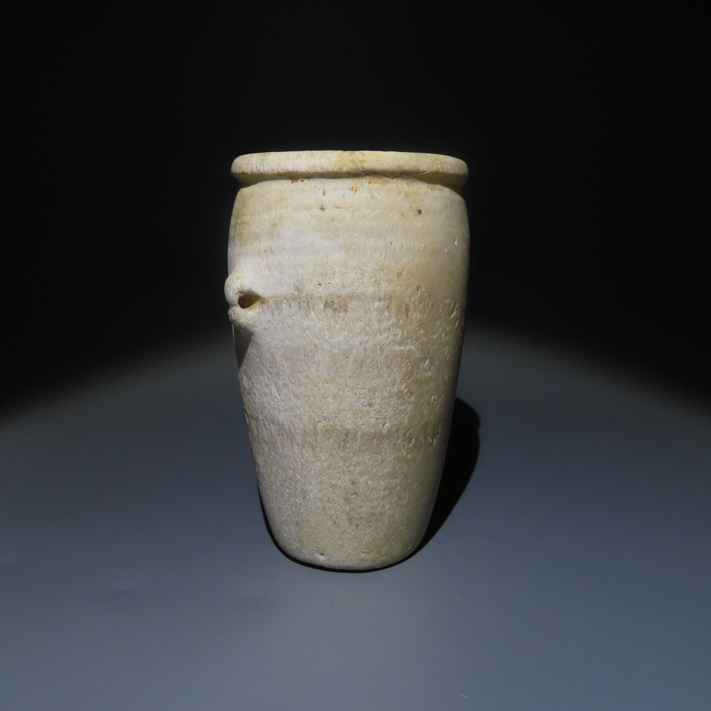 Forntida Egypten Alabaster Burkkärl med två handtag. Predynastisk - Thinitperiod. 9,5 cm H. Spansk exportlicens. #2.1