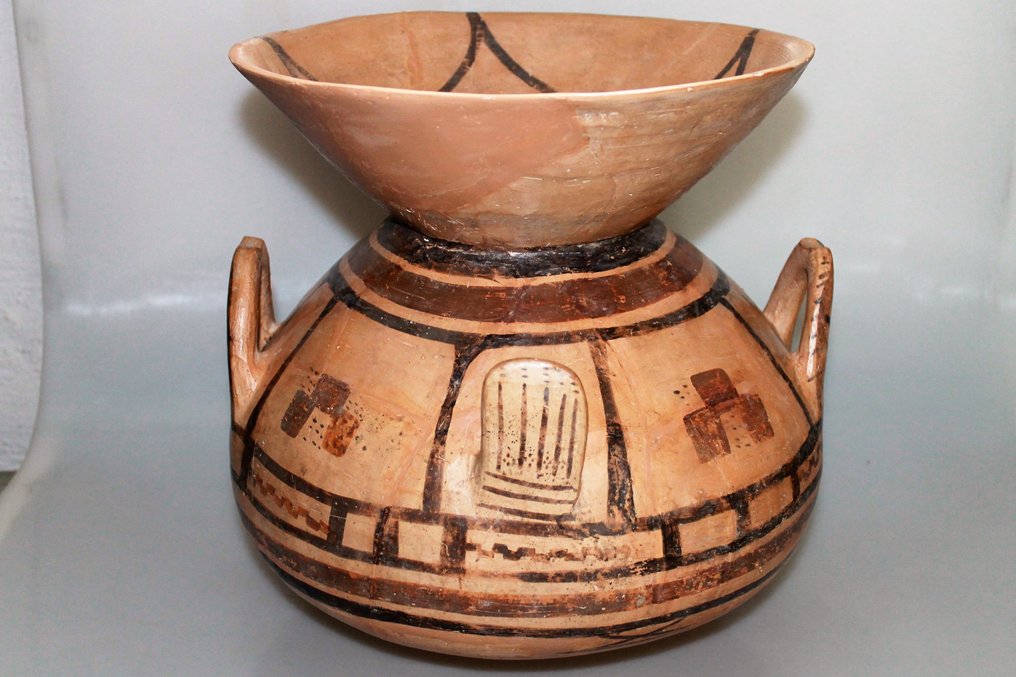 Muinainen Kreikka Terrakotta Suuri Daunian suppilokraatteri - 28×30×27 cm - (1) #1.1
