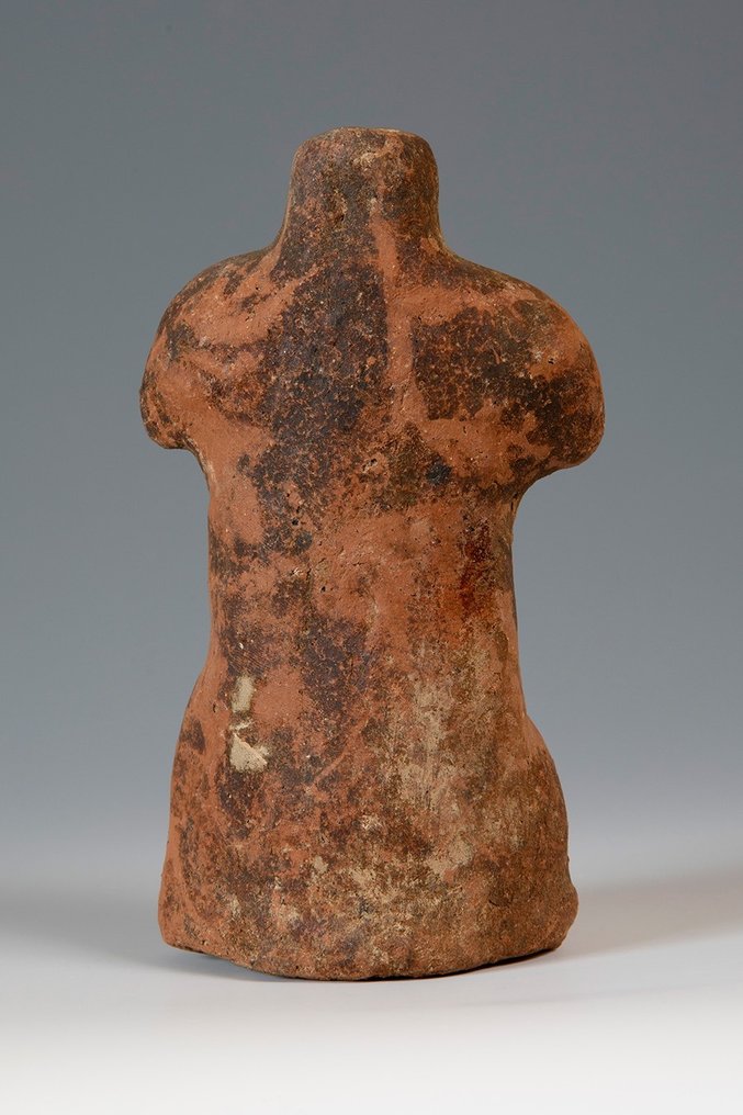 Etruskiska Terrakotta Votiv modell av en anatomisk kropp. 4:e - 1:a århundradet f.Kr. 13,2 cm H. Spansk exportlicens. #2.1