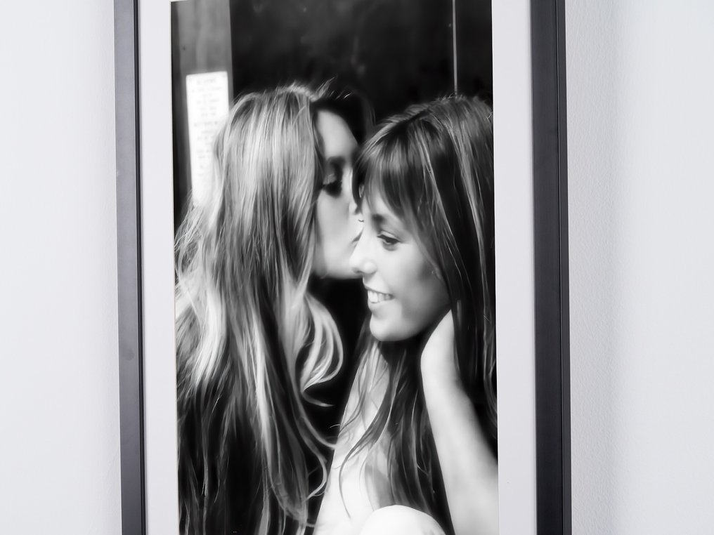 Don Juan, or If Don Juan Were a Woman (1973) - Brigitte Bardot & Jane Birkin - Fine Art Photography - Luxury Wooden Framed 70X50 cm - Limited Edition Nr 04 of 50 - Serial ID 16745 - Original Certificate (COA), Hologram - 100% New. Shipping Reduction from 3 items #3.2