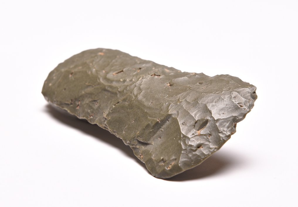 Neolithic green jasper Neolithic axe #2.1