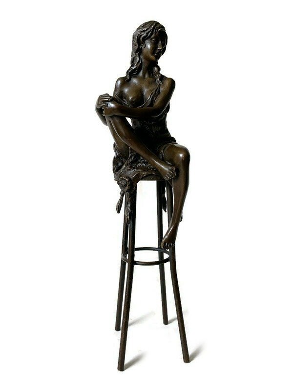 Statua, Bronzen beeld vrouw op kruk - 28 cm - Bronzo #2.1