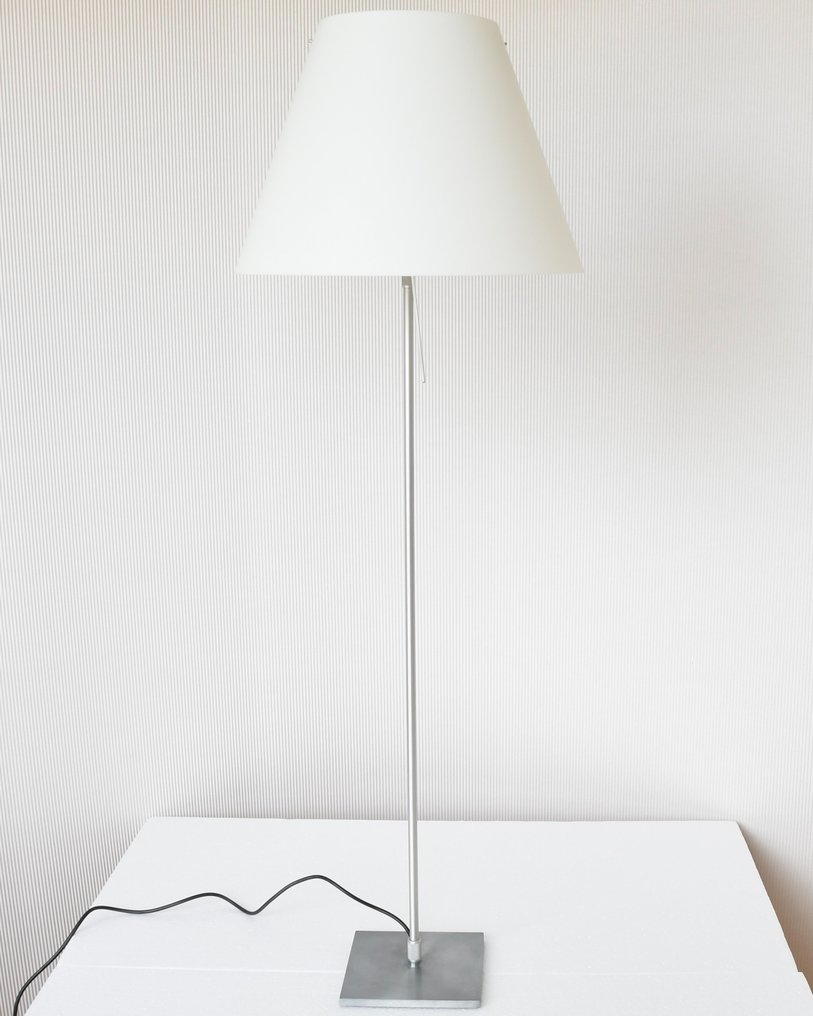 Luceplan - Paolo Rizzatto - Floor lamp - Costanza Terra - D13 with Touch Sensor Dimmer - Aluminium, Polycarbonate - H 120 cm - 160 cm #1.0