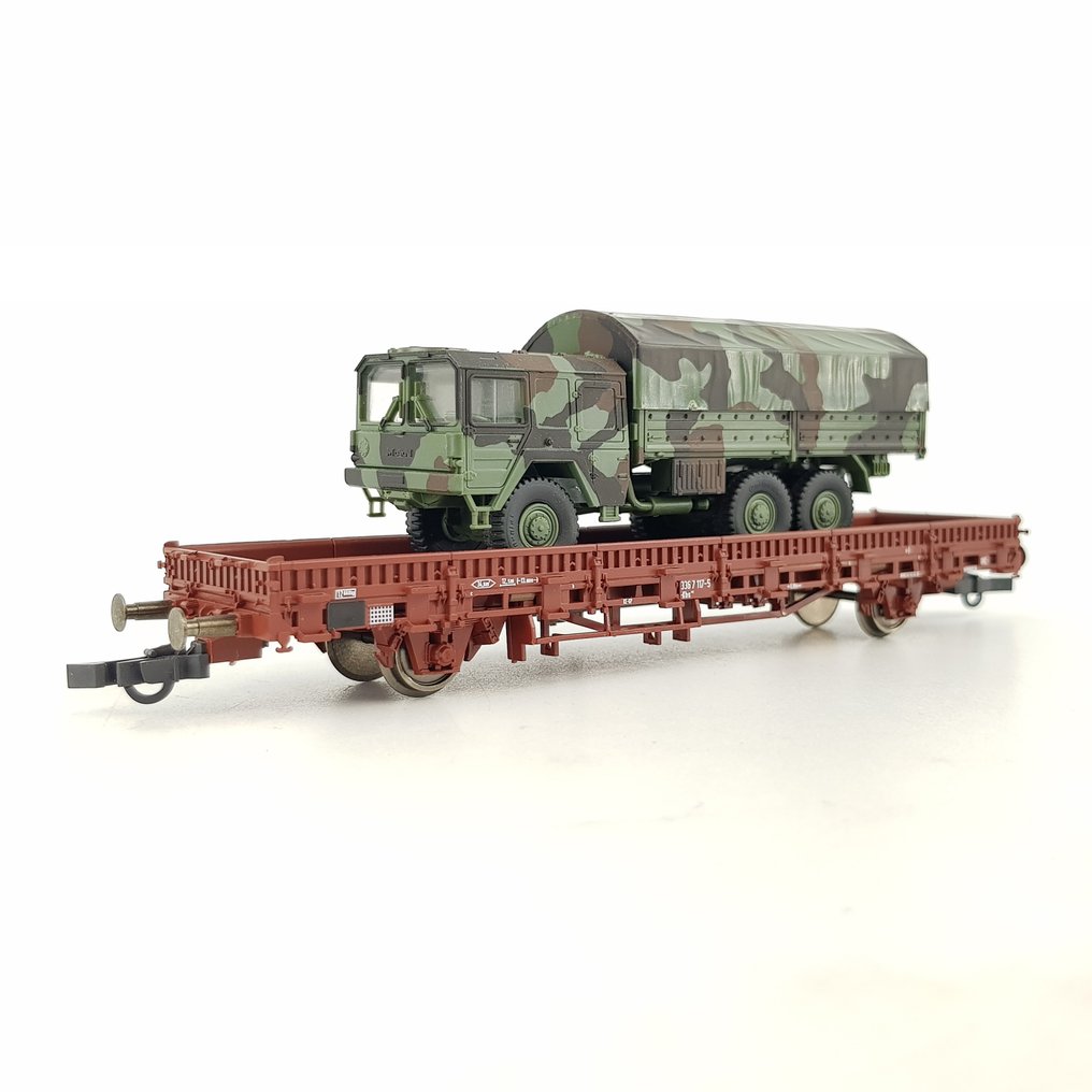 Roco H0 - 827 - Model wagonu towarowego (1) - Wóz ratownictwa z ciężarówką MAN - DB #1.0