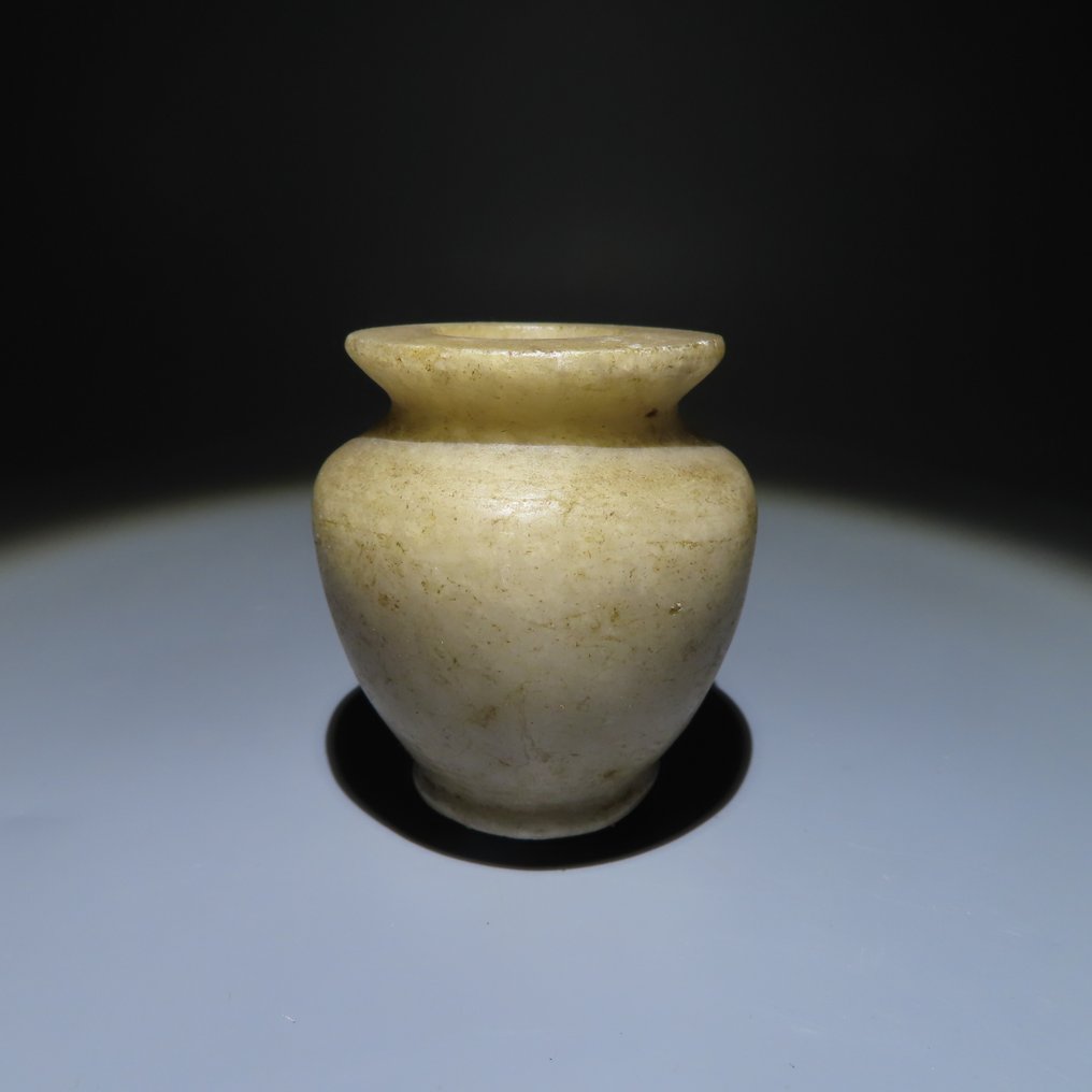 古埃及 硬石膏 科尔花瓶。公元前 1991-1786 年。 5.5 厘米高。乔治·松卡.西班牙出口许可证。 #1.2