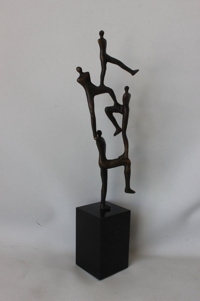 Artihove - Corry Ammerlaan - van Niekerk - Patsas, Samen Hogerop - 29.5 cm - Pronssi - 2007 #4.3
