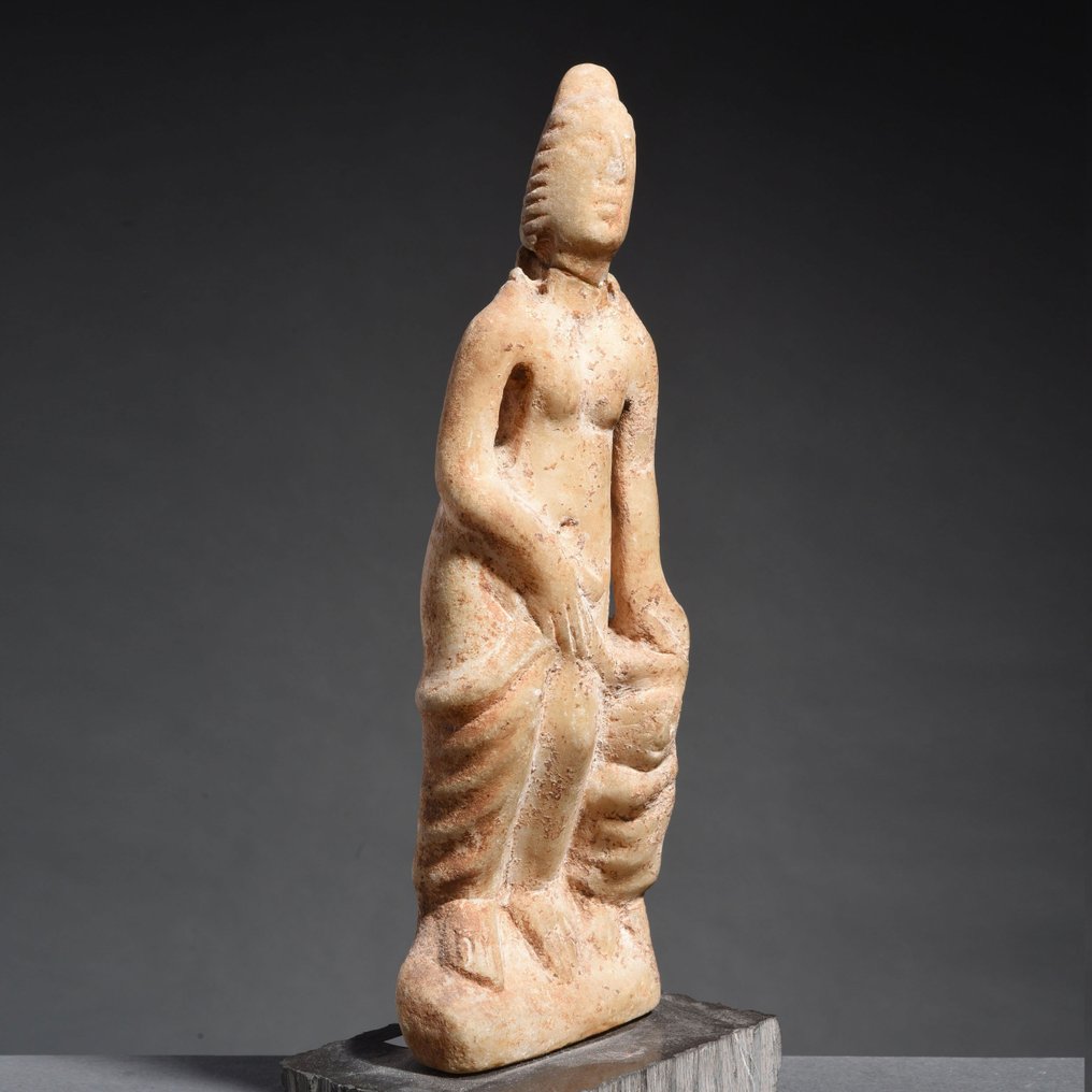 Romerska antiken Marmor Skulptur av kärleksgudinnan Afrodite - Venus med Eros - Amor. 21,5 cm H. Spansk exportlicens. #1.2