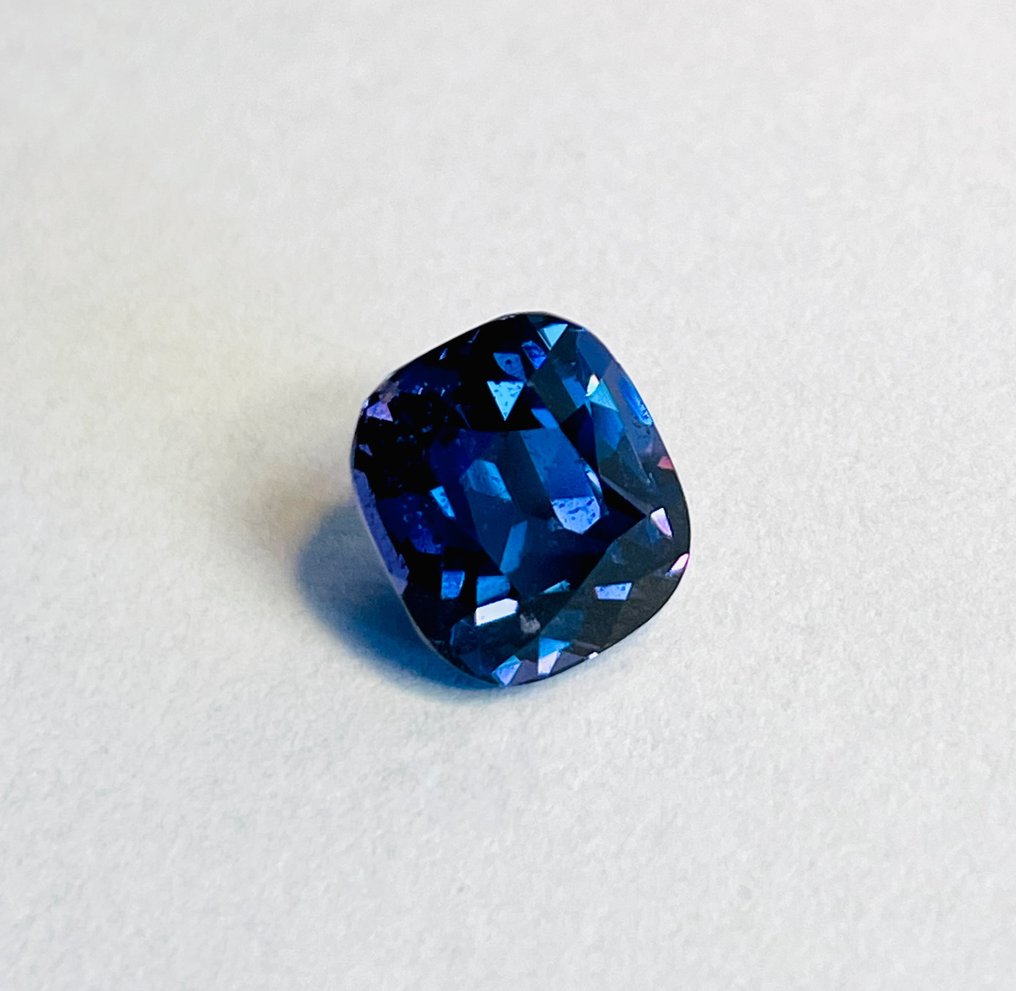 1 pcs Spinel - 4.61 ct - Gem research Swiss Lab (GRS) - Violetish Blue #4.3