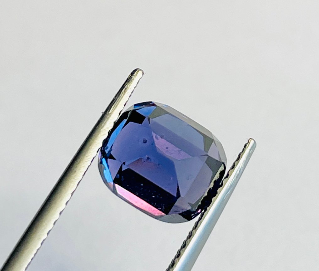 1 pcs Spinel - 4.61 ct - Gem research Swiss Lab (GRS) - Violetish Blue #2.1