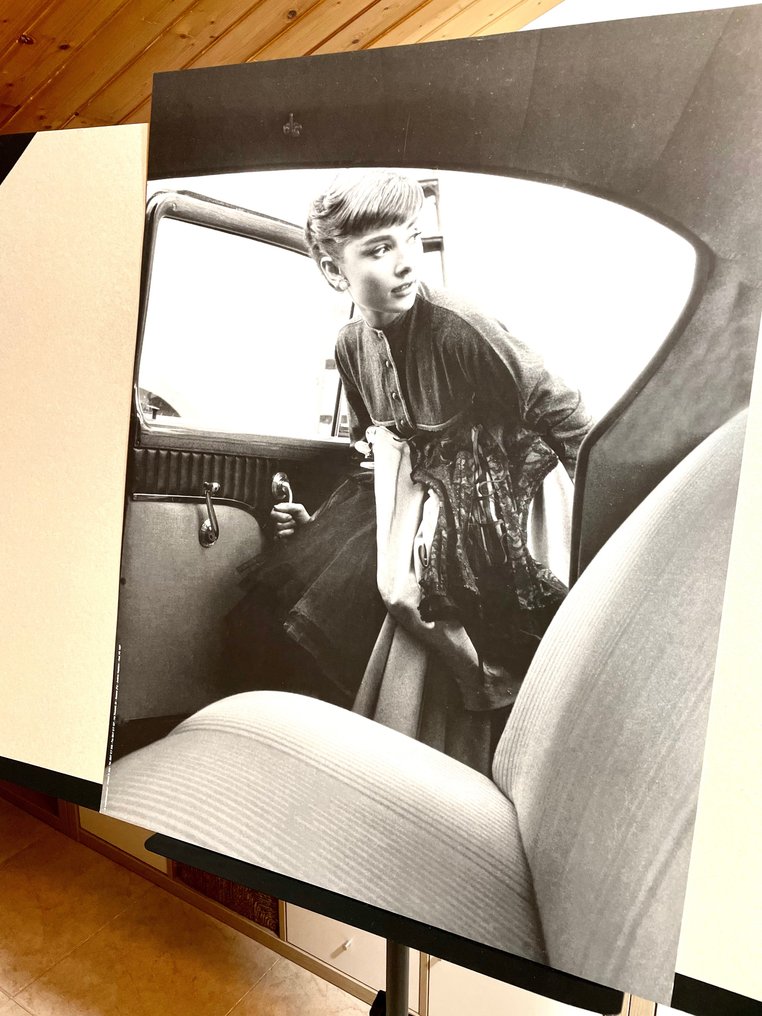 Bob Willoughby - Audrey Hepburn getting into the car (1954) #3.1