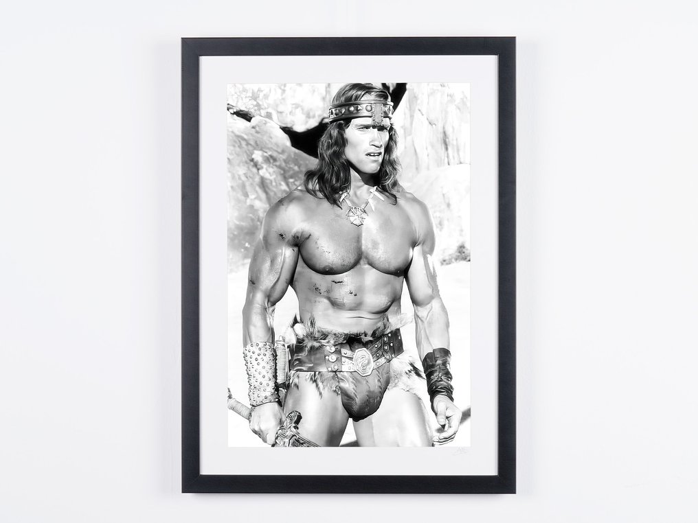 Conan the Barbarian, Arnold Schwarzenegger - Fine Art Photography - Luxury Wooden Framed 70X50 cm - Limited Edition Nr 01 of 30 - Serial ID 19969 - Original Certificate (COA), Hologram - 100% New. Shipping Reduction from 3 items #1.0