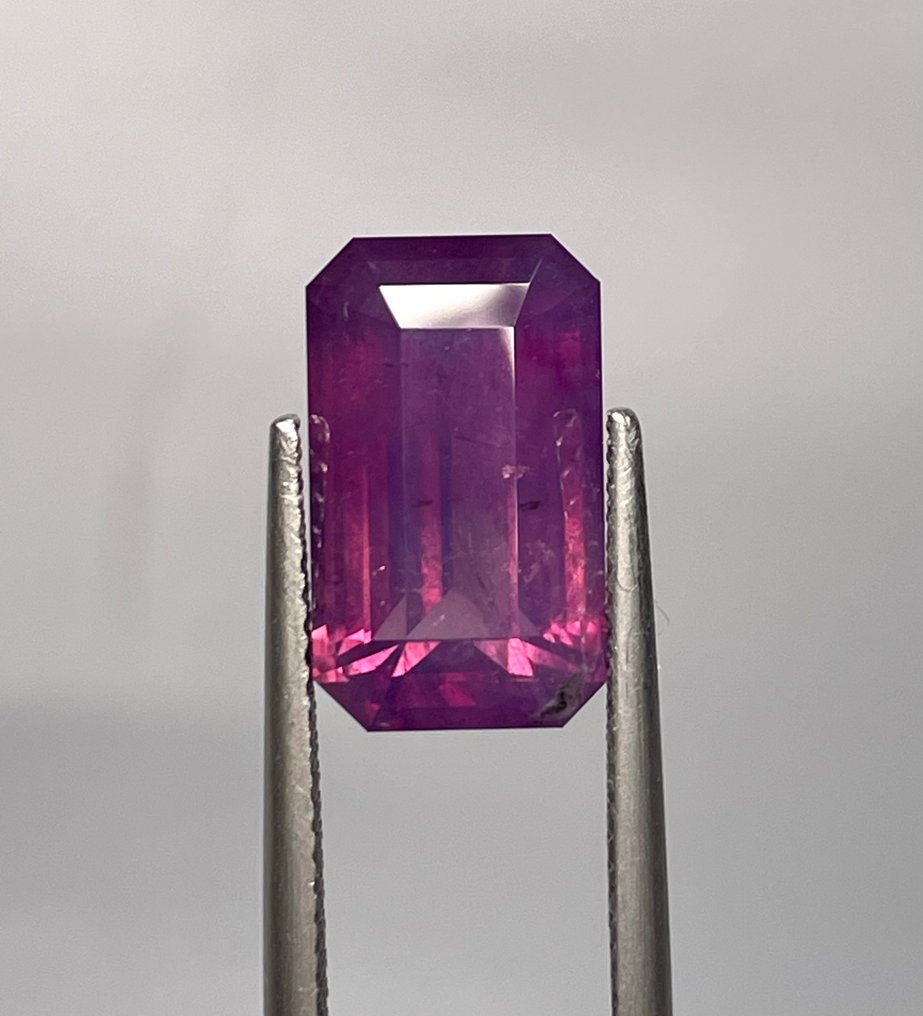 Safir  - 7.01 ct - GRS (Laboratorul de cercetare a pietrelor prețioase din Elveția) - Safir violet #2.1