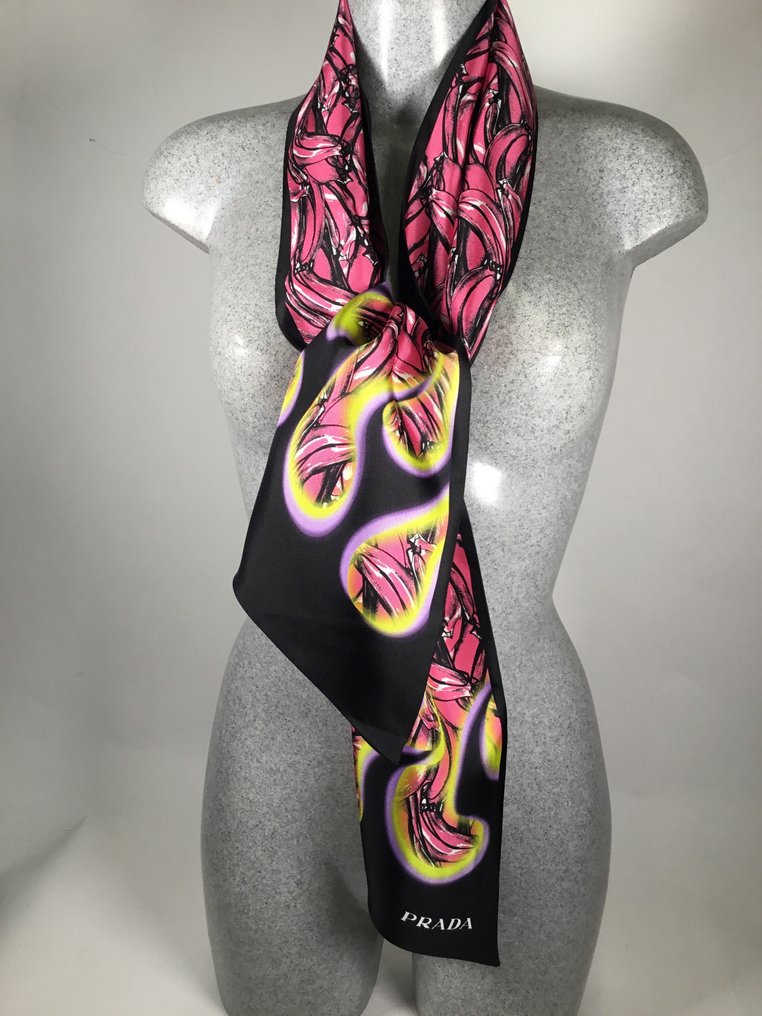 Prada - Double face //Sans étiquette, - 長圍巾（披肩） #4.3