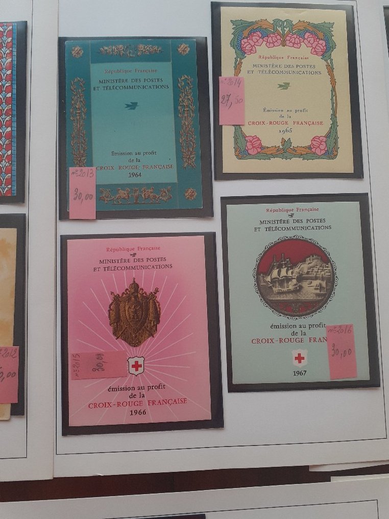 法國 1953/1983 - 30本全新豪华红十字会笔记本，除1955年款外。 #3.2