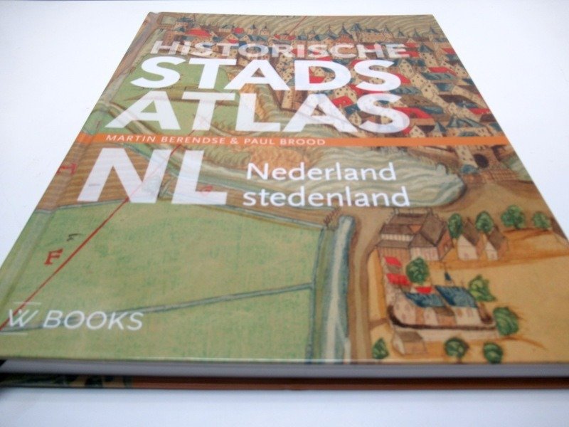 Holland - Nederlandske byer; Jacob van Deventer, Claes Jansz. Visscher, Braun & Hogenberg, J. Janssonius, Willem Blaeu, Frederik - Historische StadsAtlas NL - 1200-2000 #1.0
