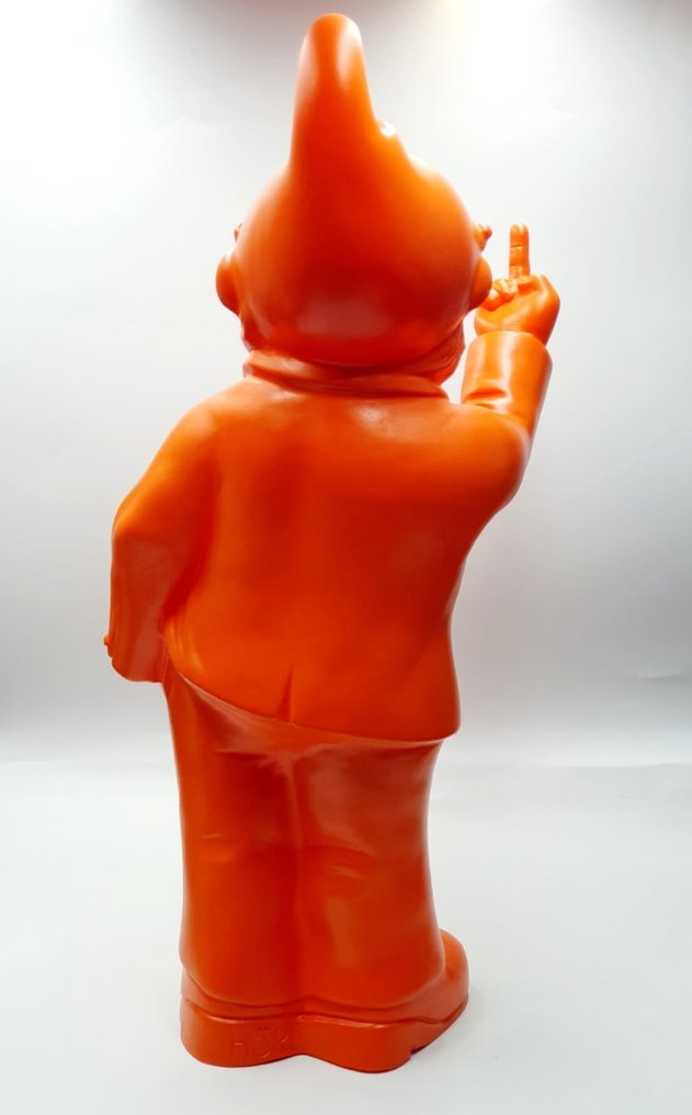 Ottmar Hörl (1950) - Sponti Activist Gnome Orange #4.3