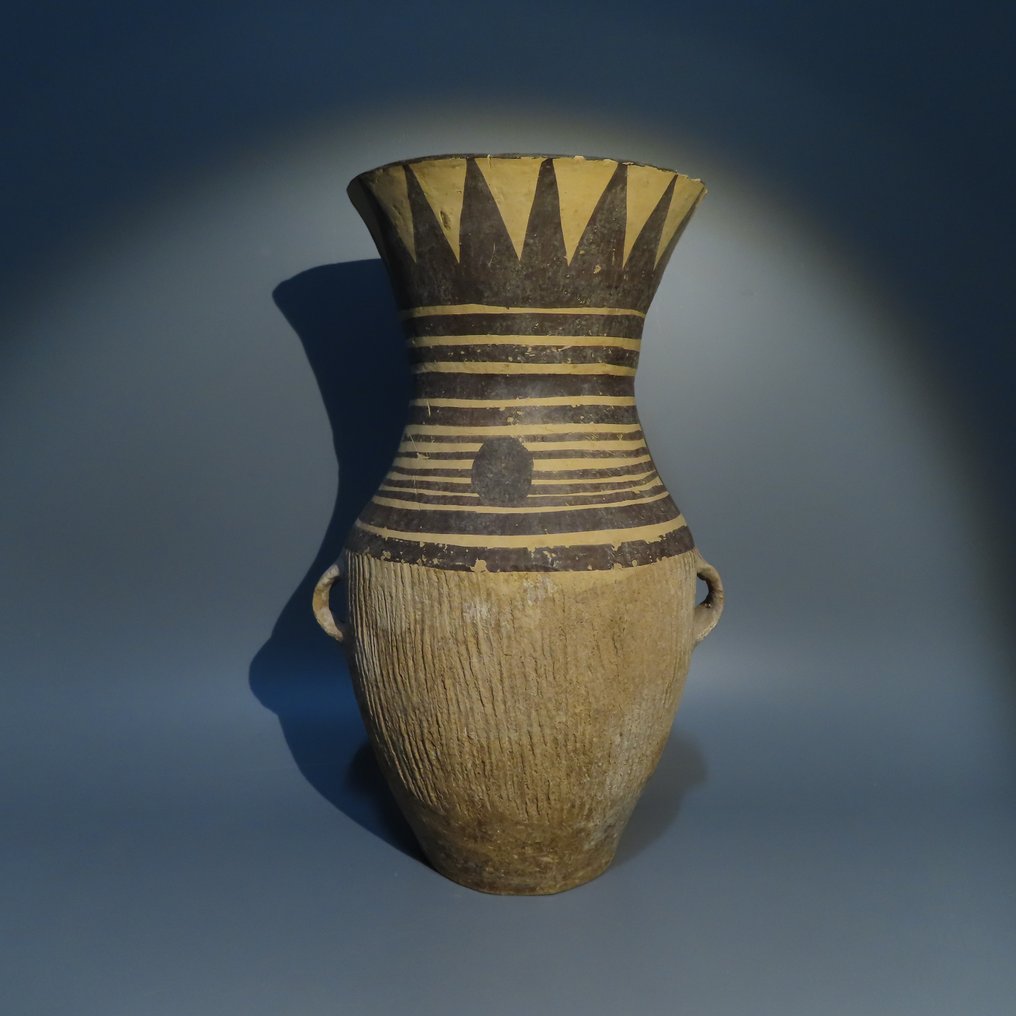 中国古代 陶器 有两个绳索的容器。与TL测试。高 13 厘米。新石器时代，公元前 3000 年。西班牙出口许可证。 #1.1