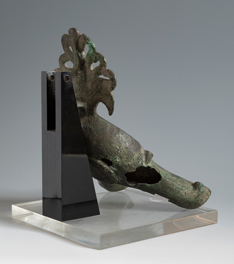 Ókori római Bronz Olajlámpa dupla kifolyócső. Kr.u. 3. század. 16 cm nagy. Nagyon nagy. #1.3