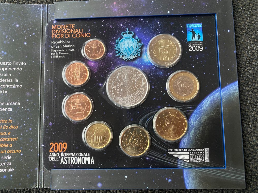 Σαν Μαρίνο. Year Set (BU) 2009/2011 (incl. zilveren 5 Euro) (2 sets) (χωρίς τιμή ασφαλείας) #2.1