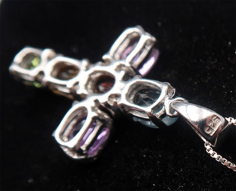 Topazio - Argento, Croce con 5 Gemme Sacre: Armonia Totale & Protezione Luminescente - Ametista, citrino, peridoto - Collana #4.3
